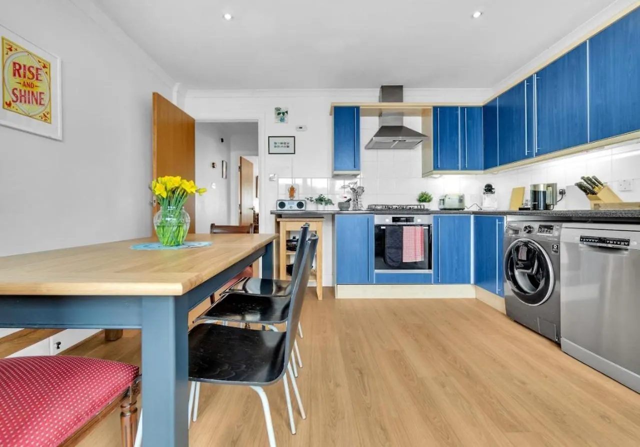 Golden Sunset House With Free Parking By My Getaways Villa Brighton Holiday home